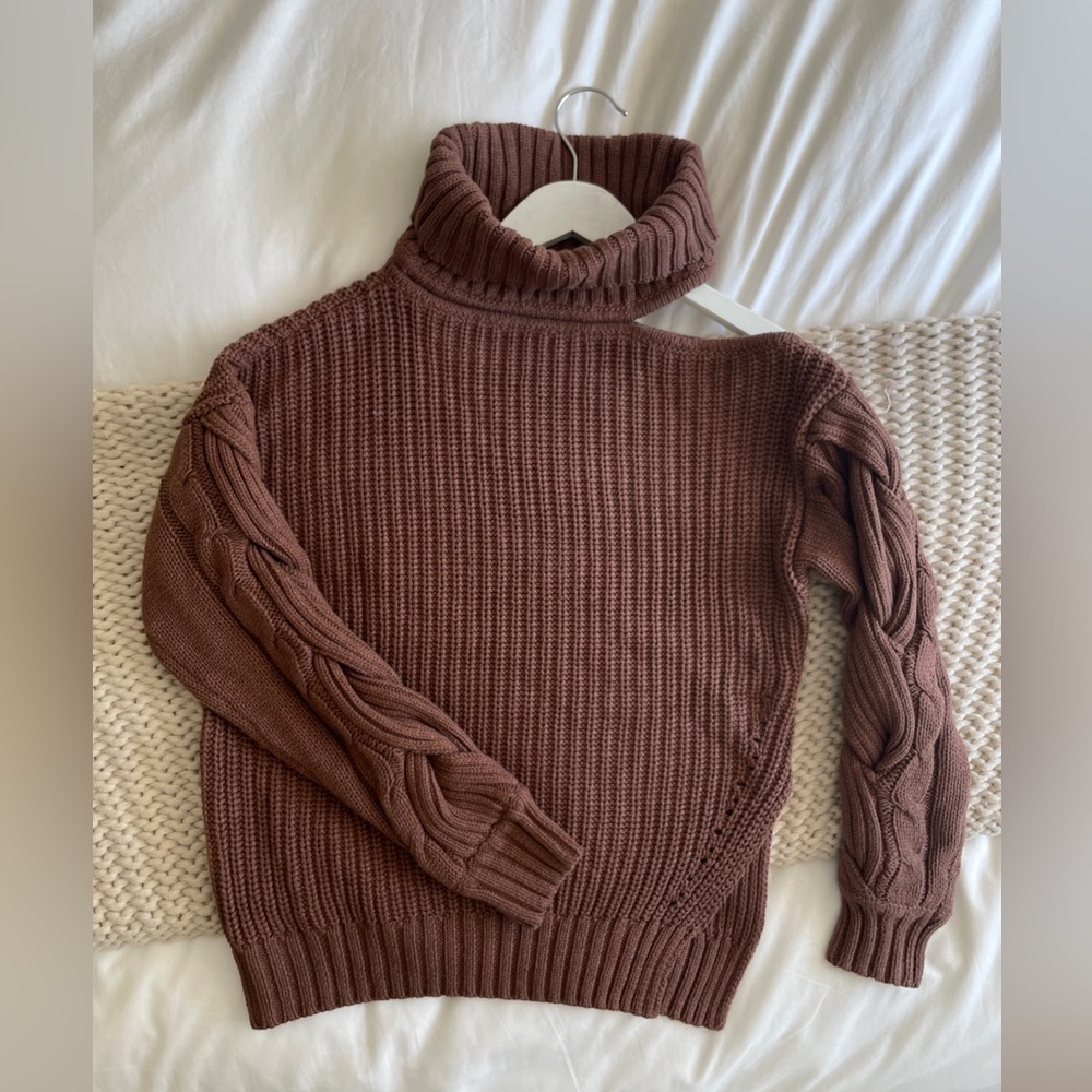 ASTR the Label Sequoia Sweater in Chocolate